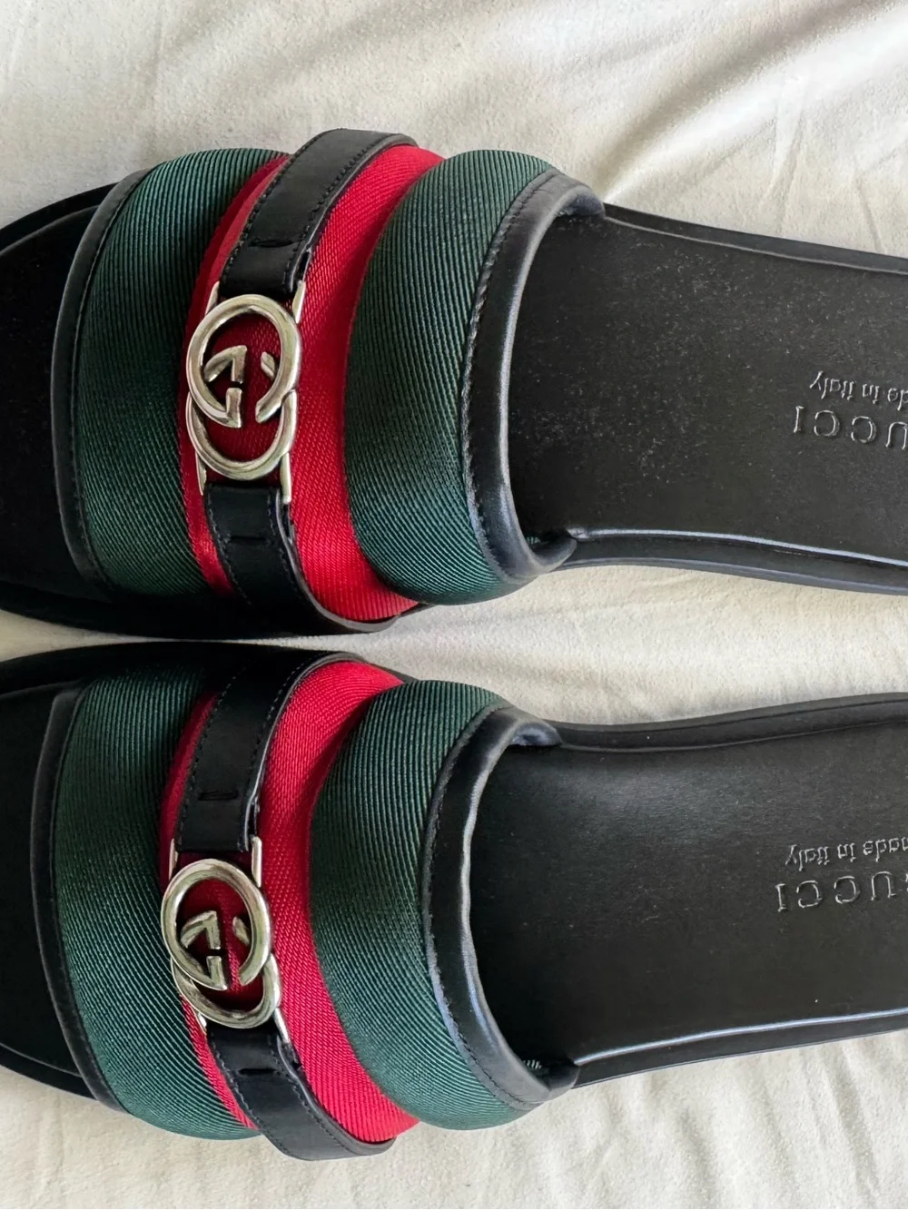 Gucci Mens Slides w/Interlocking G